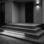 Nowoczesne schody wejściowe do domu